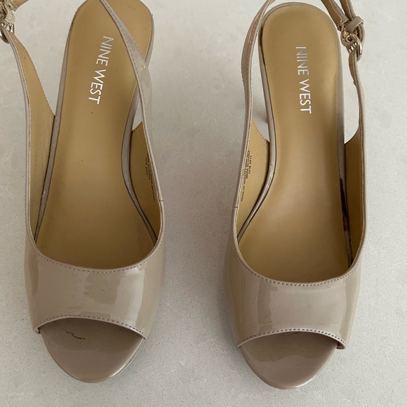 Nine west nude patent leather and suede pumps 6 open toe - Picture 2 of 4